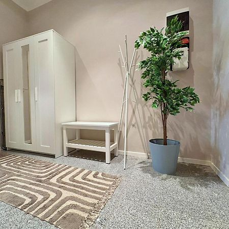 דירות וינה Spacious And Near Metro I Close To Parks I Akh מראה חיצוני תמונה